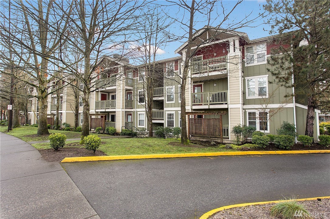 Trail Walk Condo, Kenmore WA Condos & Homes For Sale