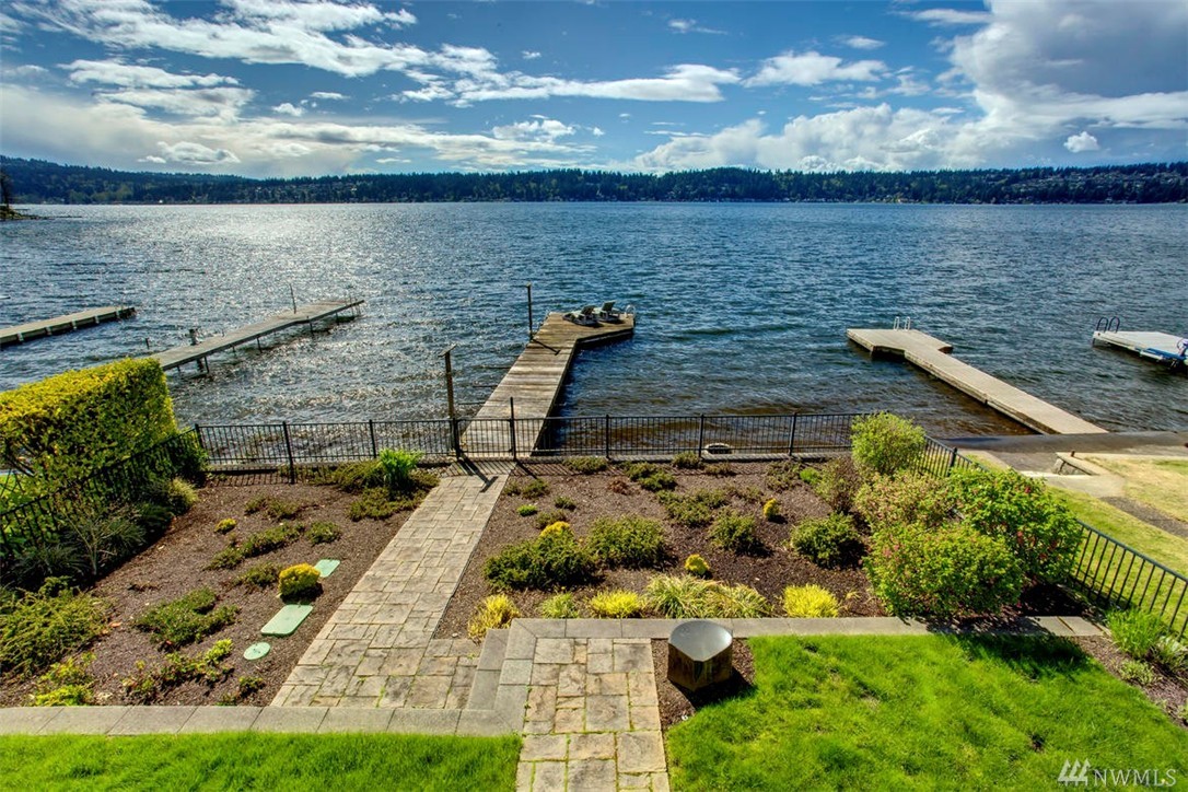 Home Sold 1333 E Lake Sammamish Shore Ln SE Sammamish, WA NWMLS 1111123