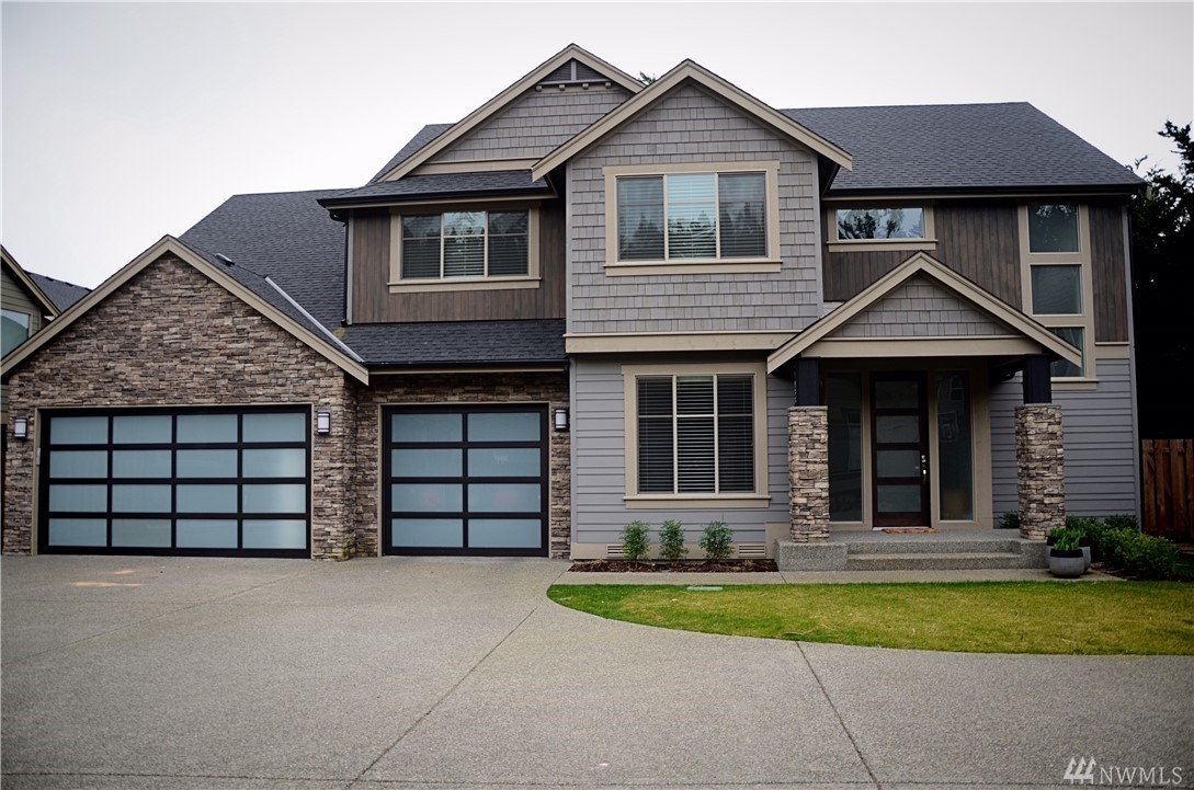 Curtis Lang Custom Homes Washington State Black Diamond and Maple