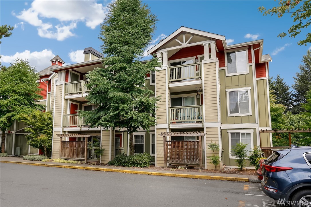 Sales activity for Trail Walk Condo in Kenmore