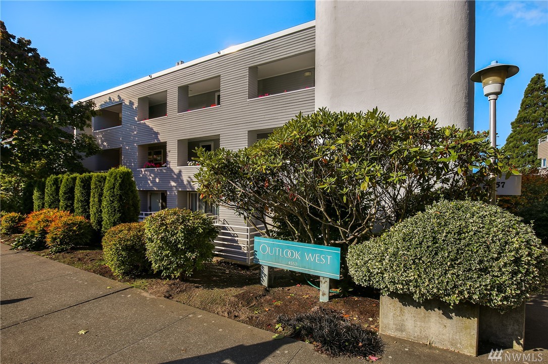 Condo Unit 401 at Outlook West Seattle Sold NWMLS 1366473
