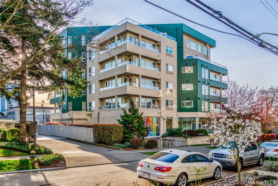 Condo Unit 5A at Grandview Plaza Condo Seattle Sold NWMLS 1403487