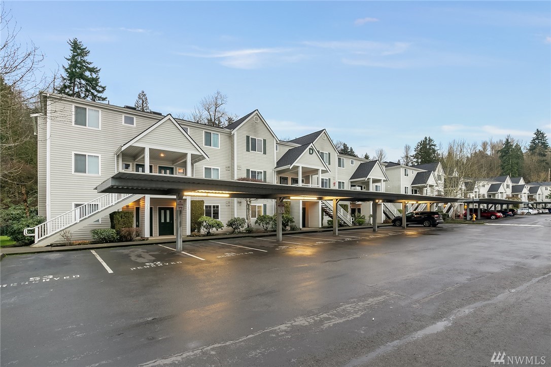 Condo Unit D103 at Emerald Pointe Condo's Auburn Sold NWMLS 1404567