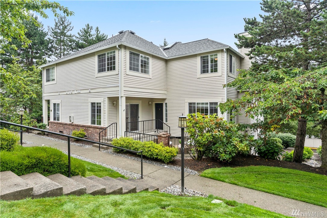 Essex Park Condo, Redmond WA Condos & Homes For Sale