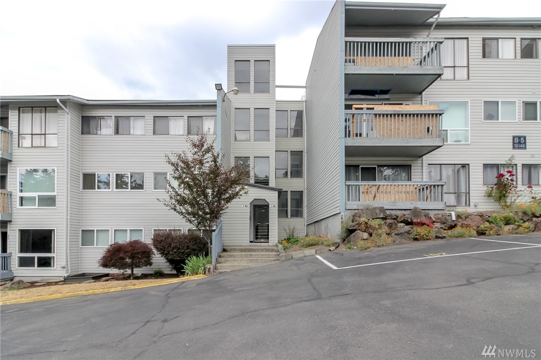 Canyon Estates Condo, Tukwila WA - Condos & Homes For Sale