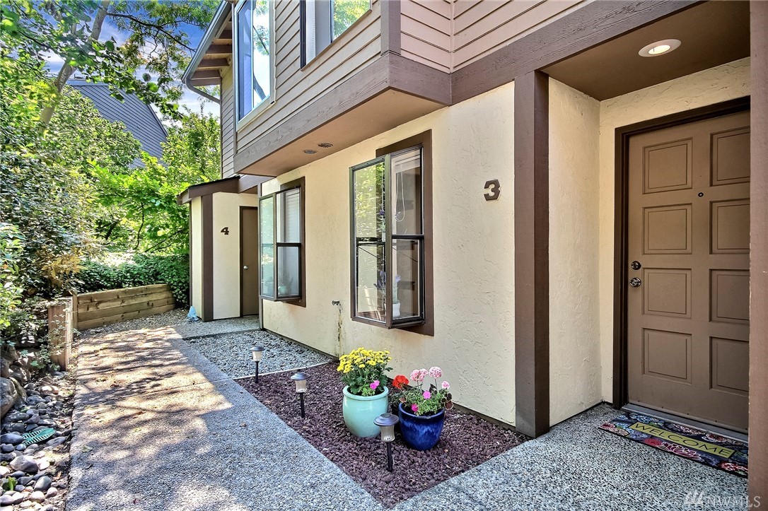 Evergreen Townhomes Ph 01 Condo, Kenmore WA Condos & Homes For Sale