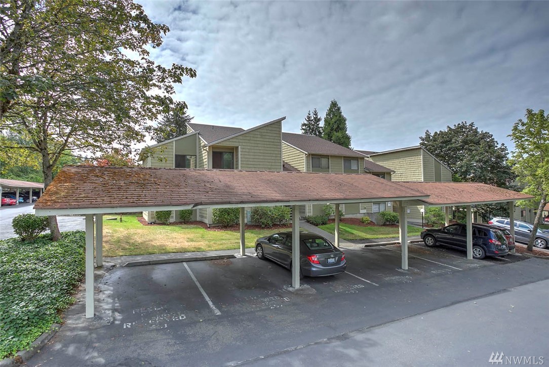 Condo Unit G101 at Rolling Hills Condominiums Renton Sold NWMLS 1504759