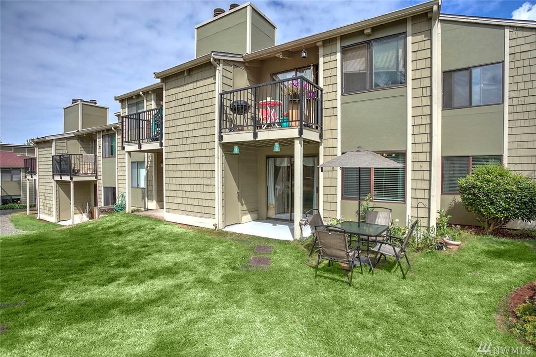 Condo Unit G101 at Rolling Hills Condominiums Renton Sold NWMLS 1504759