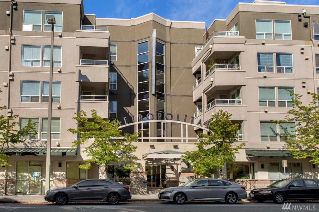 Metropolitan Residential Condo, Bellevue WA Condos & Homes For Sale