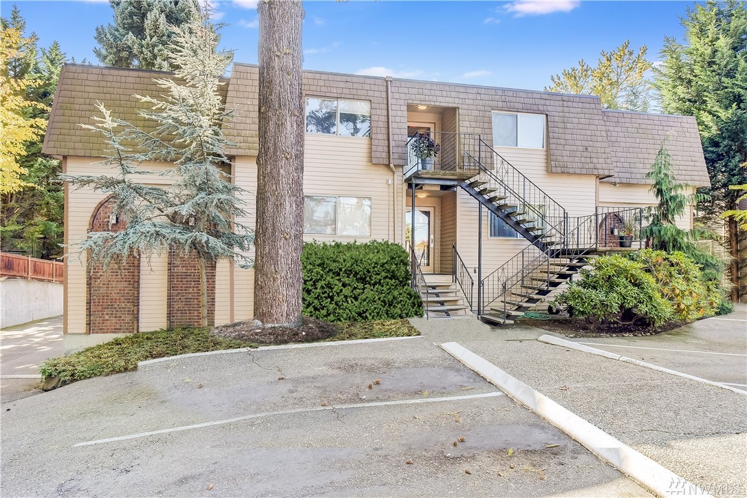 Harbour Villa Condo, Kenmore WA Condos & Homes For Sale