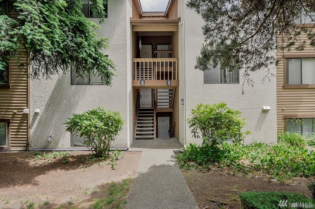 Lakeside Village Condo, Federal Way WA Condos & Homes For Sale