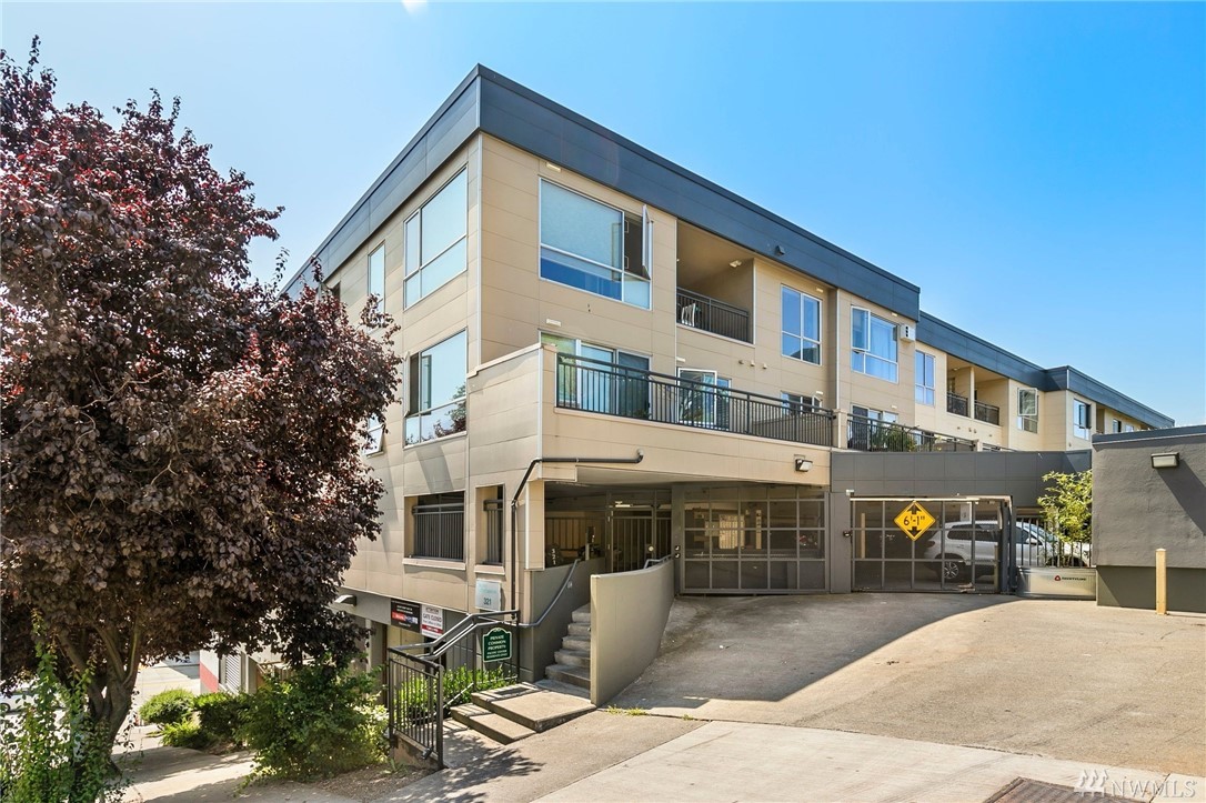 Pacific Center Condo, Seattle WA Condos & Homes For Sale