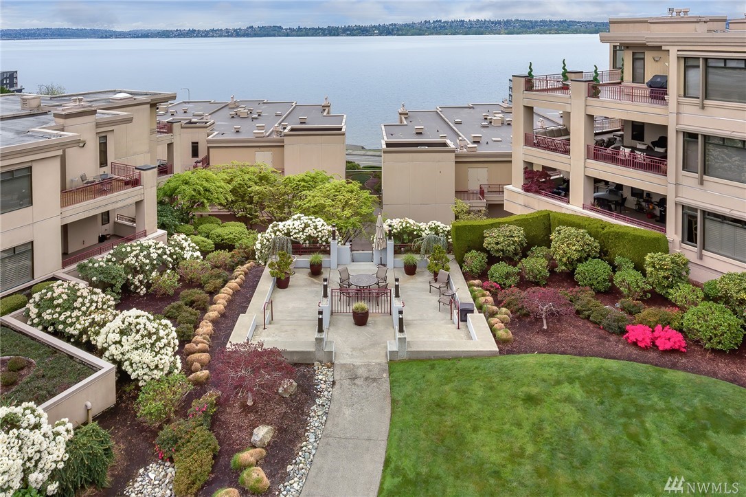 Condo Unit E102 at Shumway Kirkland Sold NWMLS 1592634