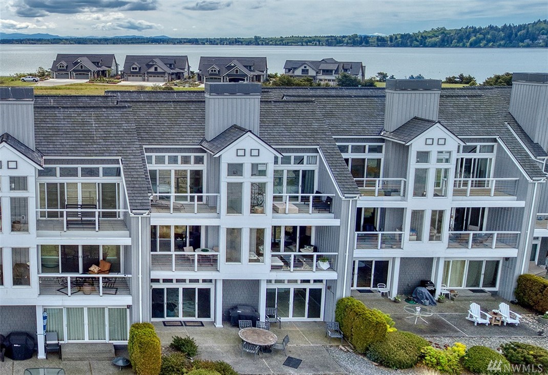 Condo Unit B8 at Beachwalker Villas Blaine Sold NWMLS 1595094