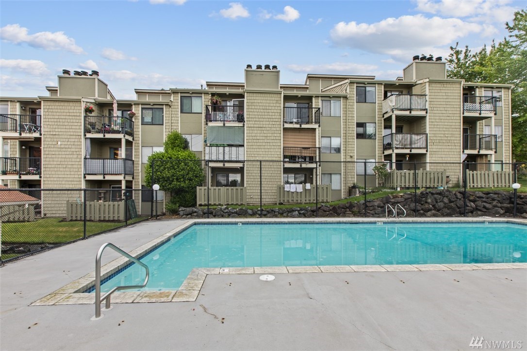 HOA Rolling Hills Condo, Renton, WA Dues, home owners association