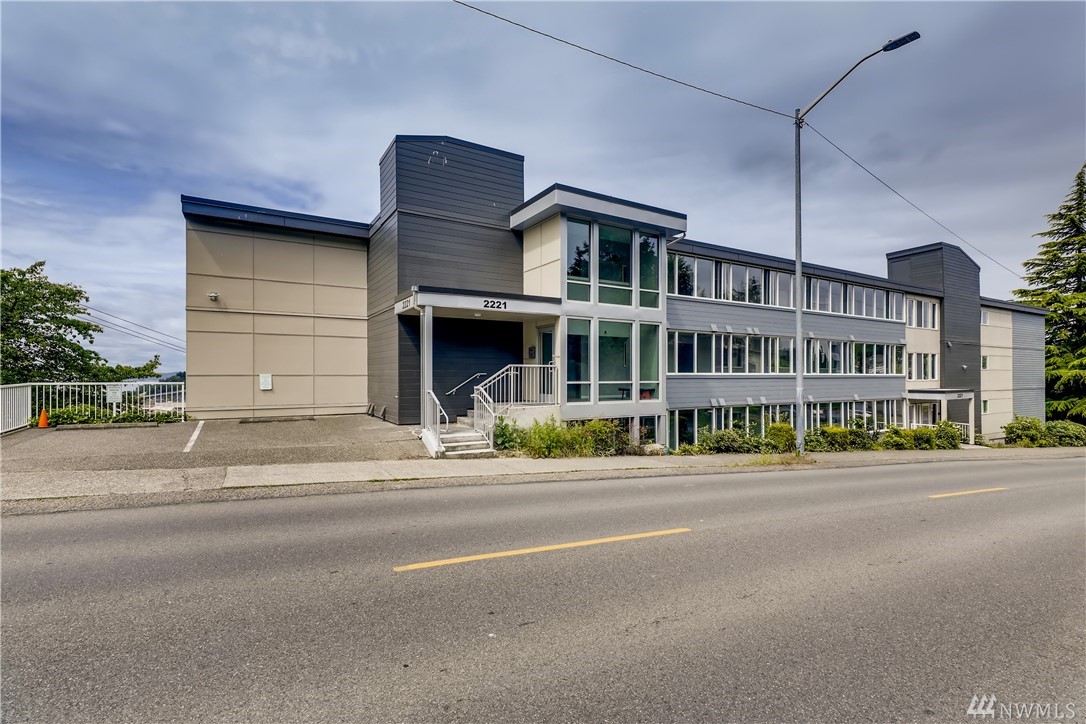 homes for sale queen anne seattle