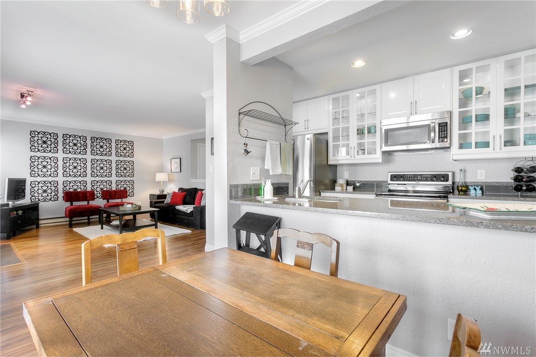 Falcon Ridge Condo, Kirkland WA Condos & Homes For Sale