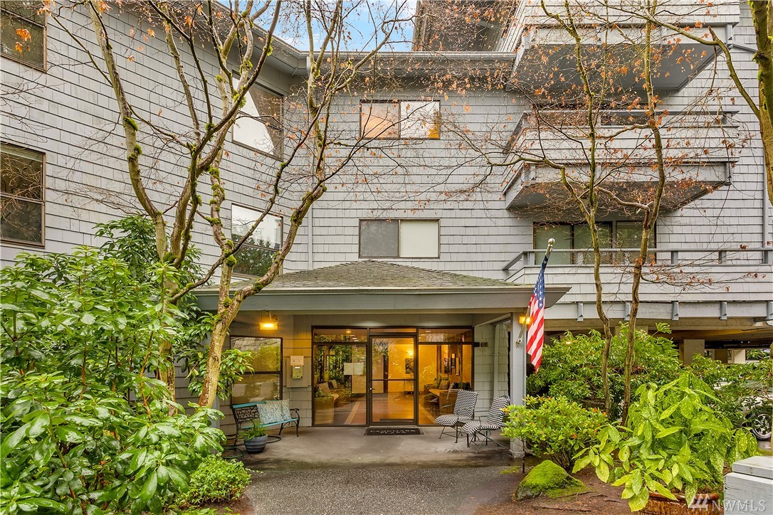 Landmark Plaza Condo, Mercer Island WA Condos & Homes For Sale