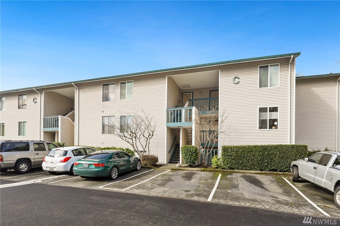 Highpointer Condo, Burien WA Condos & Homes For Sale