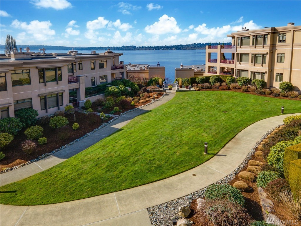 Shumway Condo, Kirkland WA Condos & Homes For Sale