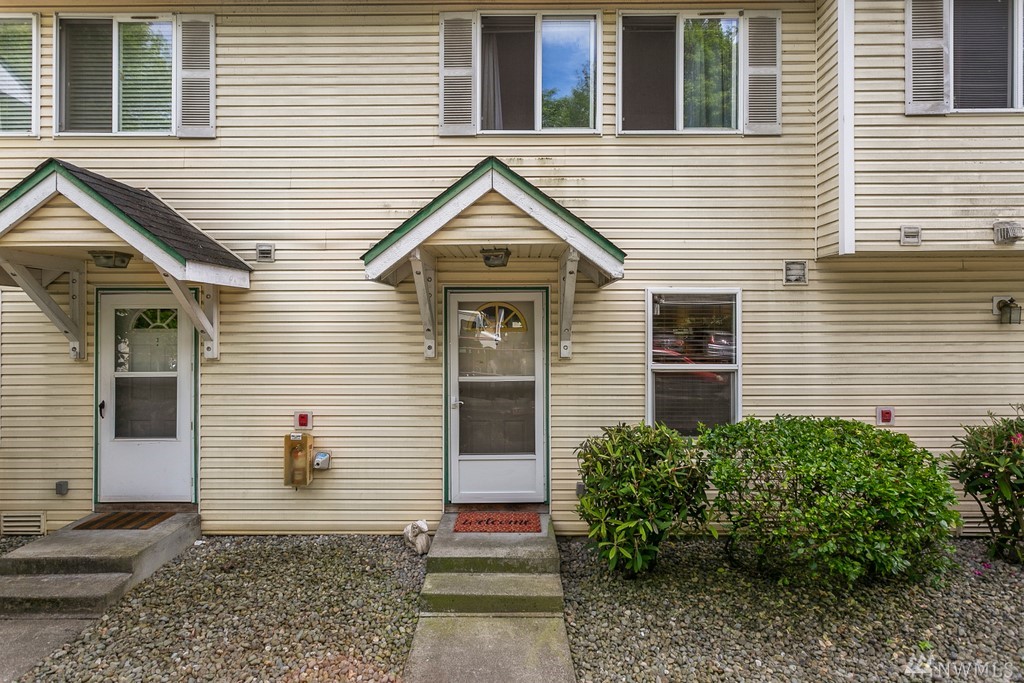 Sales activity for Sunpointe Townhomes Condo in Renton