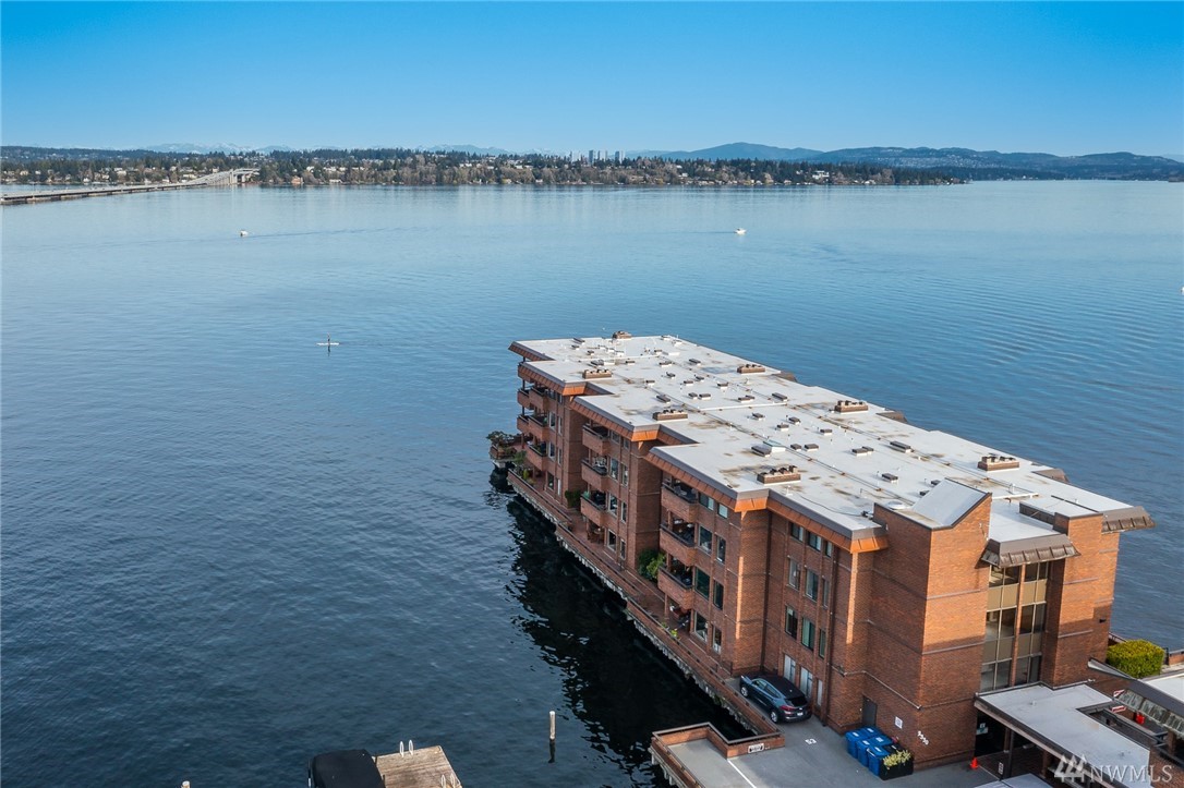 The Lake House Condo, Seattle WA Condos & Homes For Sale