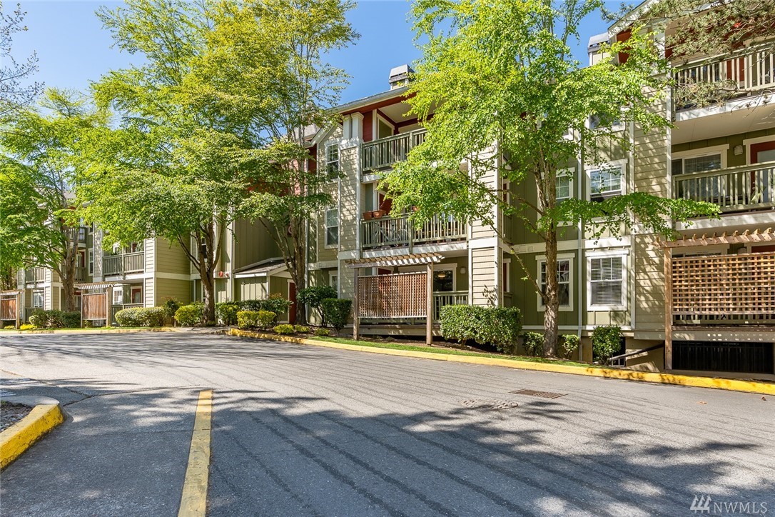 Trail Walk Condo, Kenmore WA Condos & Homes For Sale