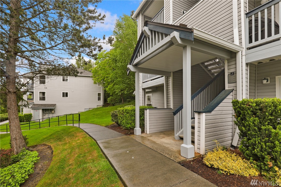 Latitude Condo, Federal Way WA Condos & Homes For Sale