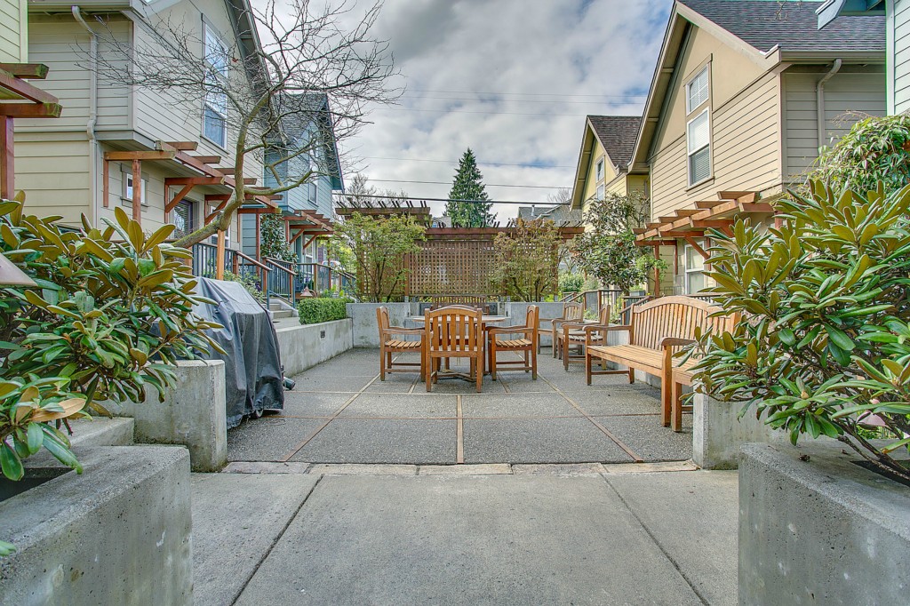 Ravenna Cottages Condo Seattle Wa Condos Homes For Sale