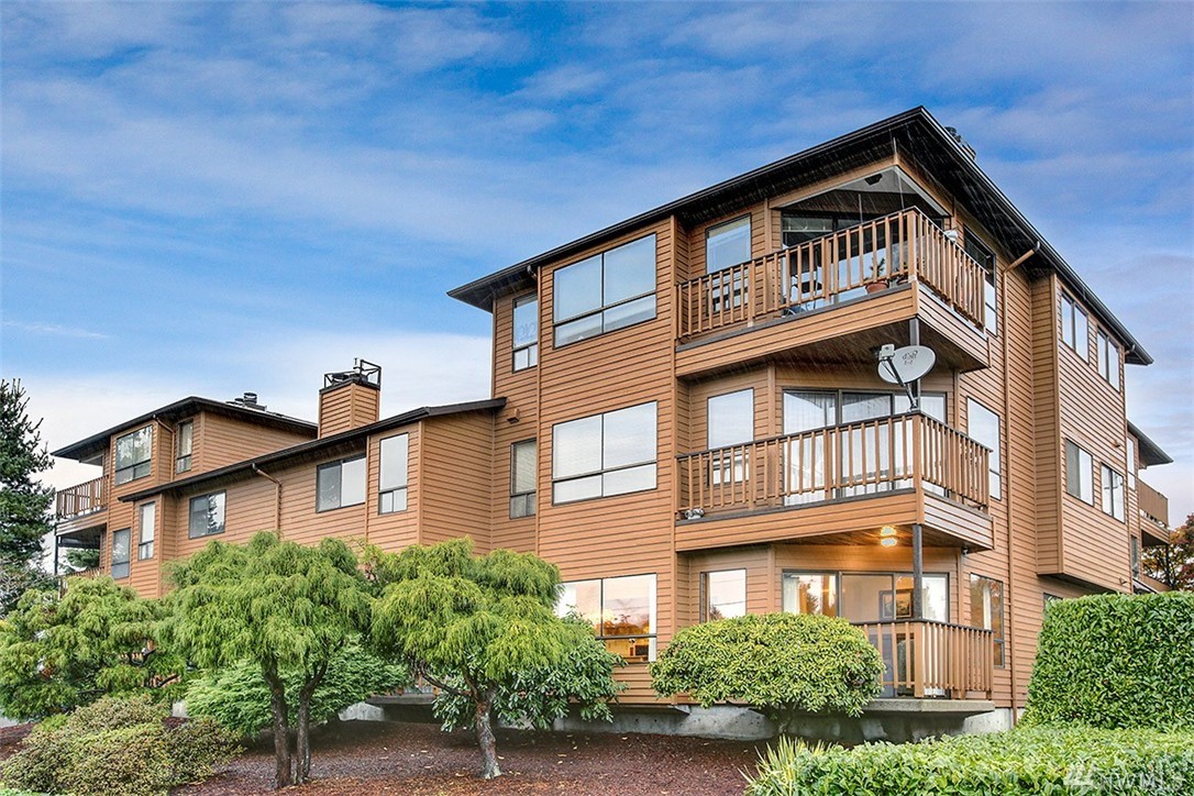 Laurelwood Condo, Burien WA Condos & Homes For Sale