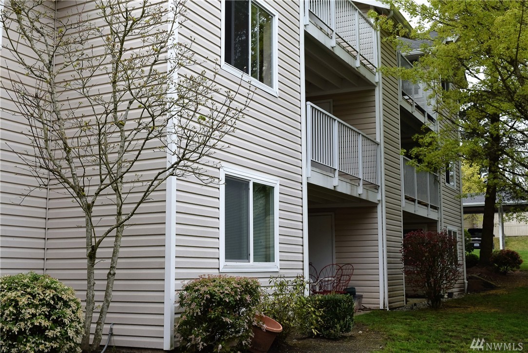 Sales activity for Balaton Condo in Lake Forest Park