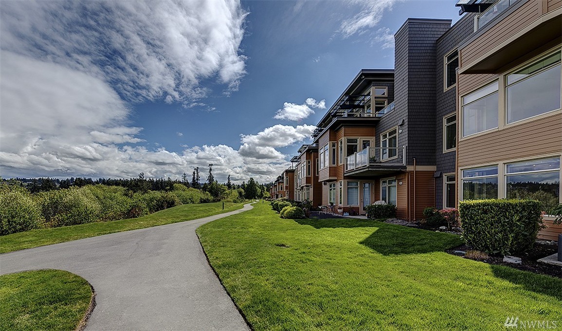 Condo Unit 105 at Point Edwards Edmonds Sold NWMLS 925949