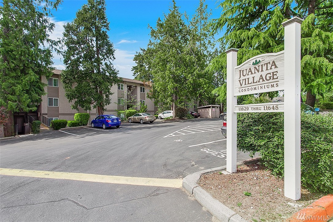 Condo Unit B8 at Juanita Village Condo Kirkland Sold NWMLS 936882